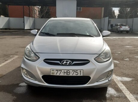 Hyundai Accent 2012