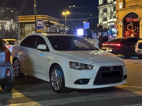 Mitsubishi Lancer