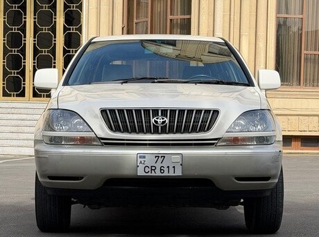 Toyota Harrier 1999