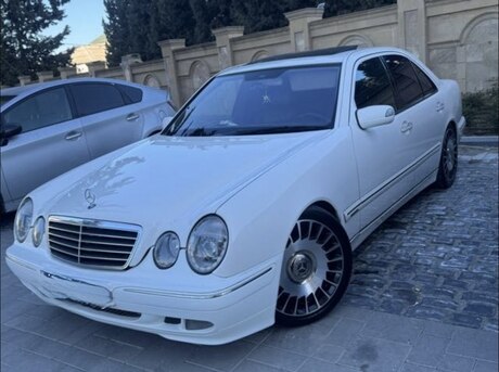 Mercedes E 320