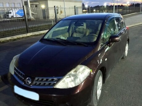 Nissan Tiida 2011
