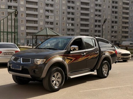 Mitsubishi L200