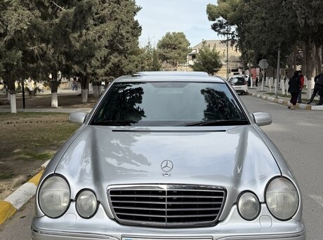 Mercedes E 240 2000