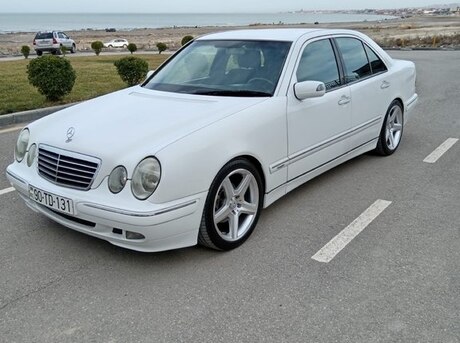 Mercedes E 240