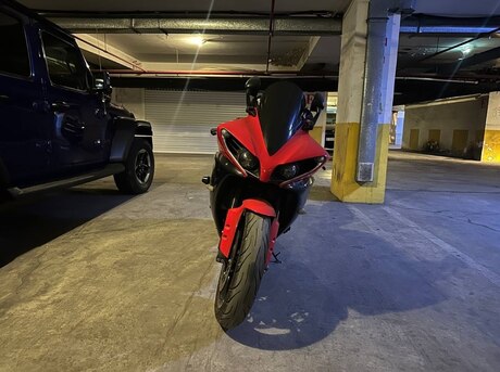 Yamaha YZF-R1