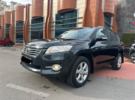 Toyota RAV4 2011