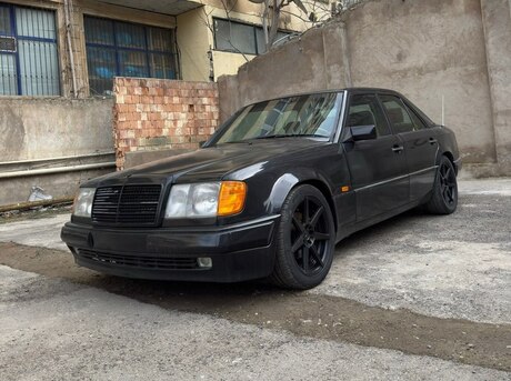 Mercedes 220 E 1995