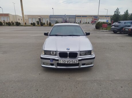 BMW 320 1994