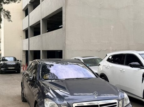 Mercedes E 220 2011