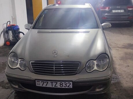 Mercedes C 240