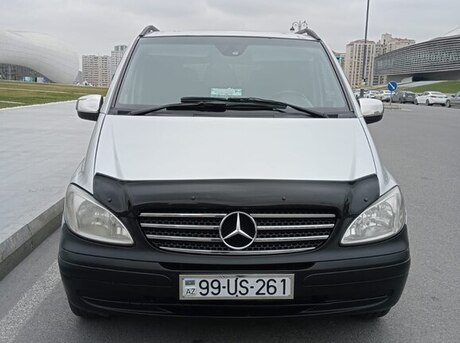 Mercedes  2010