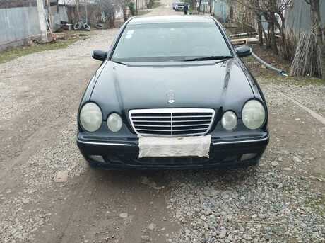Mercedes E 220 2000