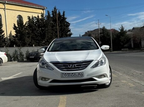Hyundai Sonata 2010