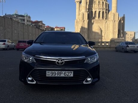 Toyota Camry 2017