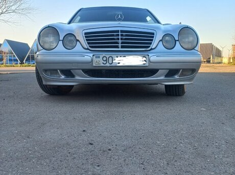 Mercedes E 220 2001