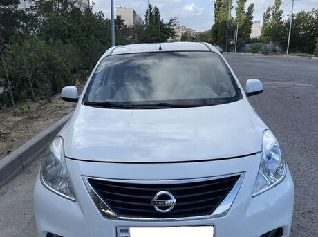 Nissan Sunny 2012