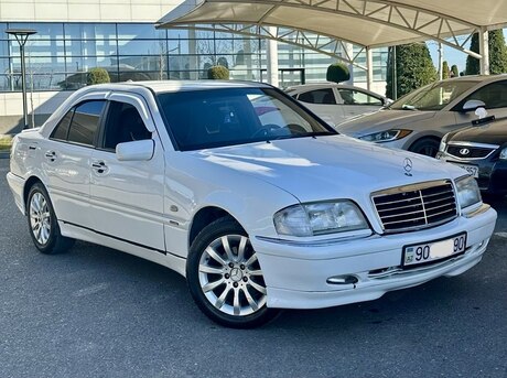 Mercedes C 180
