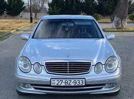 Mercedes E 240 2005