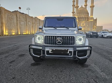 Mercedes G 500