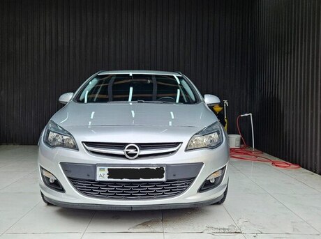 Opel Astra 2015