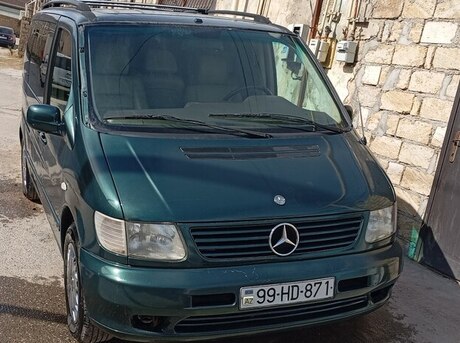 Mercedes V 220