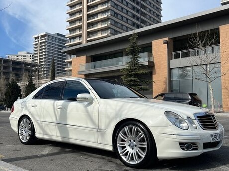 Mercedes E 230