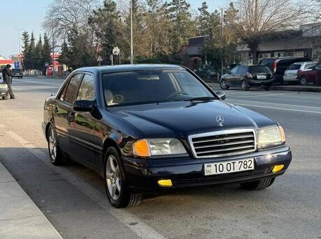 Mercedes C 180