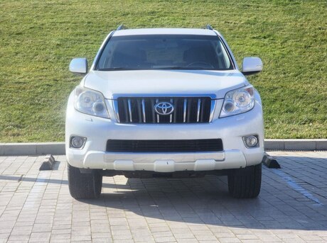 Toyota Land Cruiser Prado 2012