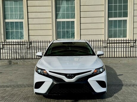 Toyota Camry 2019