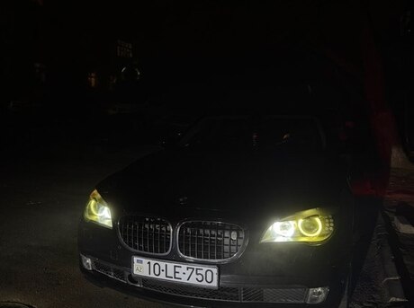 BMW 750 2009