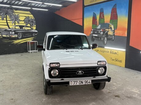 LADA (VAZ) Niva 2015