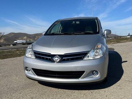 Nissan Tiida 2012