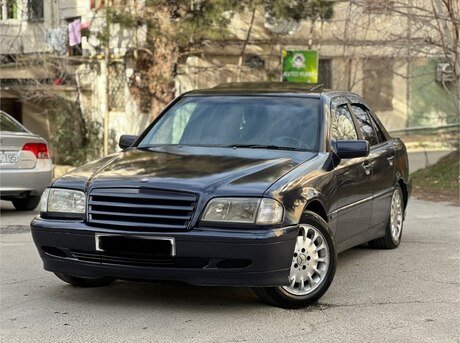 Mercedes C 180