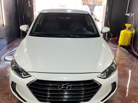 Hyundai Elantra 2016