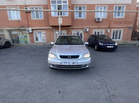 Opel Astra 2000