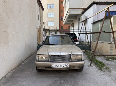 Mercedes 190 1988