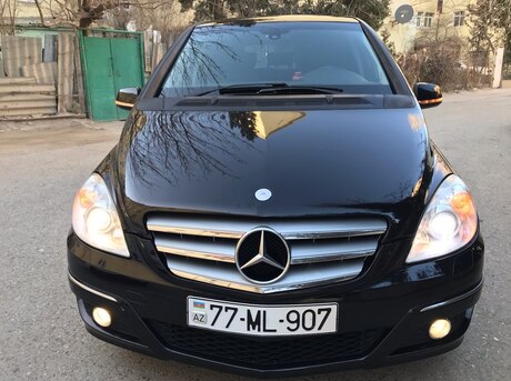 Mercedes B 180 2011