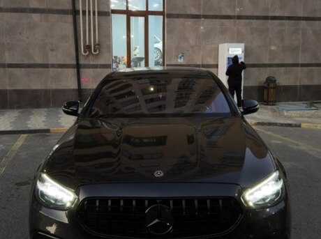 Mercedes E 200 4MATIC