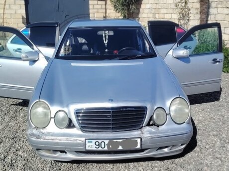 Mercedes E 240 2000