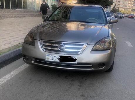 Nissan Altima