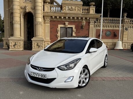 Hyundai Elantra 2012