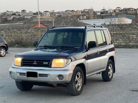 Mitsubishi Pajero io 1999