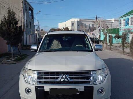 Mitsubishi Pajero 2011