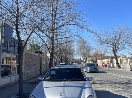 Mercedes E 320 2000