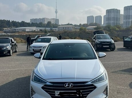 Hyundai Elantra 2020
