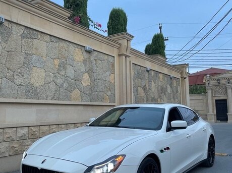 Maserati Quattroporte