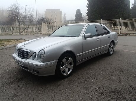 Mercedes E 220 2000
