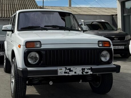 LADA (VAZ) Niva 2012