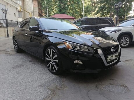 Nissan Altima