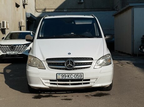 Mercedes  2010
